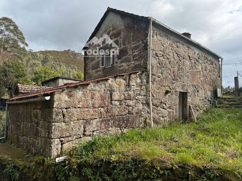 Foto 5d9d1dc4-2e75-4ea8-9b44-1aea9f63e364. Casa amb calefacció aparcament a Neves (As)