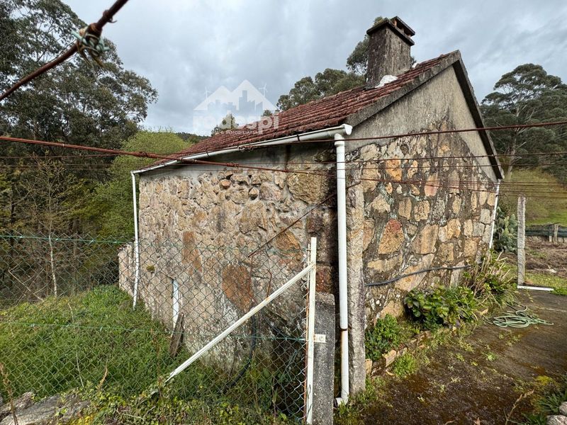 Foto d80ed0e3-3566-47ce-bec2-5972e260f38b. Casa amb calefacció aparcament a Neves (As)