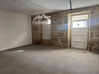 Miete Geschäftsraum in Ponteareas. Céntrico y al lado de la plaza bugallal.