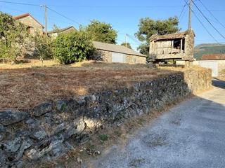 Terreny residencial a Arbo. Finca a la venta en cequeliños