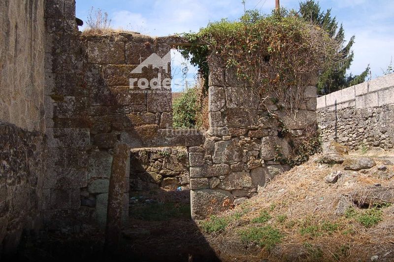 Foto 4bea17cc-3687-4f38-9f4f-9bdb0d336f05. Finca rústica a Ponteareas