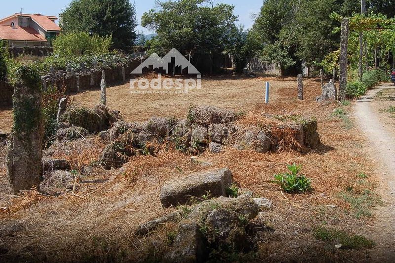 Foto 93a437d7-57c8-40b8-bc7b-51caaa987190. Finca rústica a Ponteareas