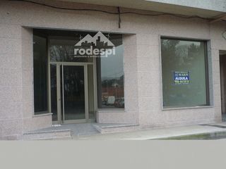 Miete Geschäftsraum in Ponteareas. Alquiler de bajo grande y preparado, varias estancias, dos baños