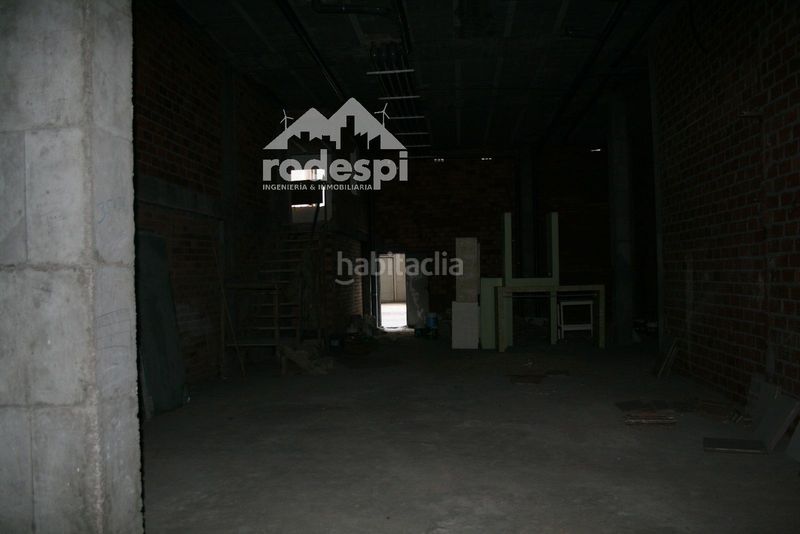 Foto 3b56c5aa-f667-4da6-a5f0-7f32ebb00339. Local comercial a Ponteareas