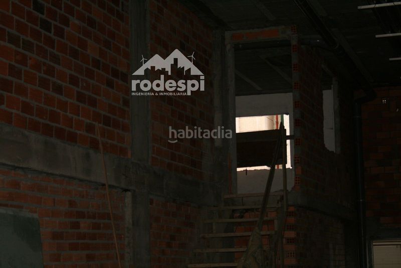 Foto be08dc05-76ce-4d63-94e6-88e80074d89b. Local comercial a Ponteareas
