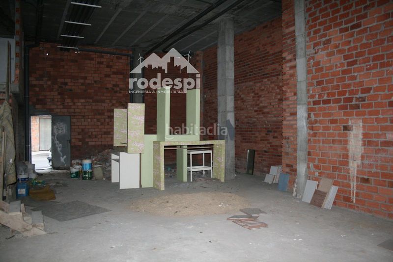 Foto f08b002e-8eab-4877-8ed8-dab79a4ec61b. Local comercial a Ponteareas
