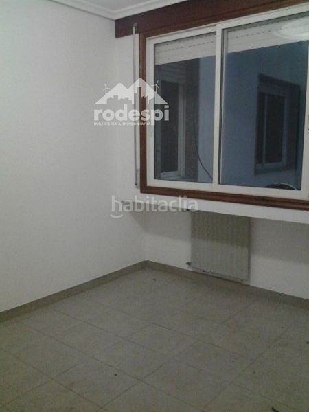 Foto 568e1402-d97c-426a-b76d-bde711257a4c. Pis amb calefacció a Ribadavia