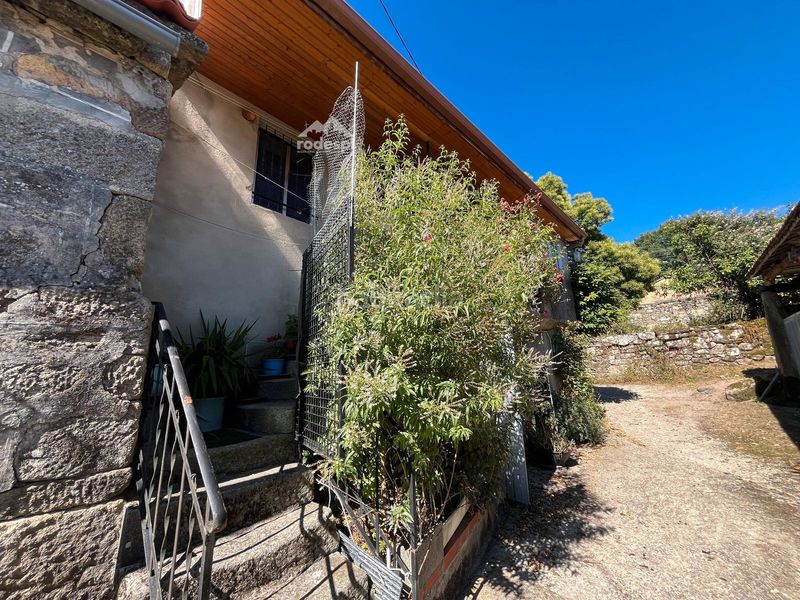 Foto 236f37ae-5d4f-4eb4-bc0b-b1266b4855ea. Casa a Piñor