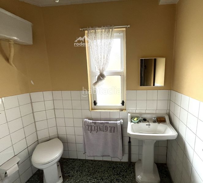 Foto f7b6c27f-d66b-402e-8dff-1c5ed548afab. Casa a Padrenda