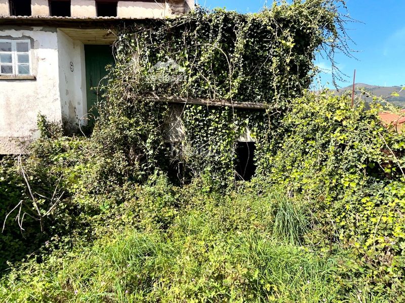 Foto 20b0108a-9811-4601-81f6-8c9473740884. Casa adossada a Arbo