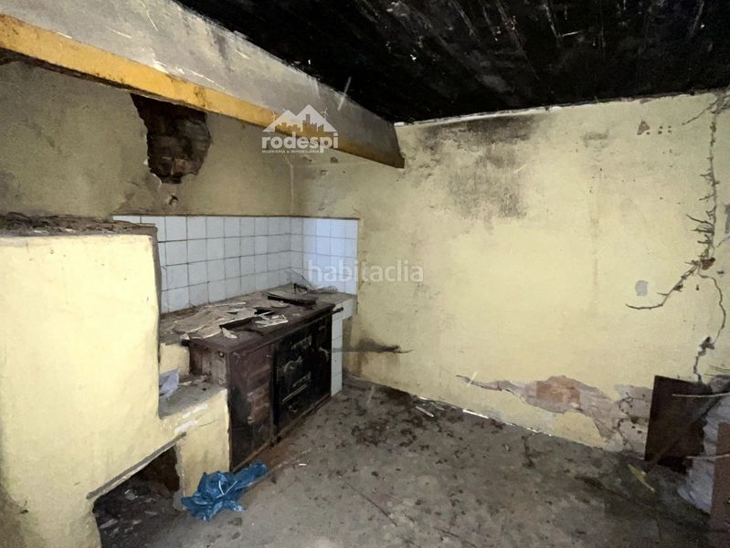 Foto 599b2e04-b313-4ca6-b848-b11b562a6df1. Casa adossada a Arbo