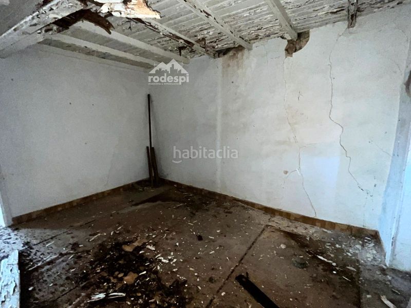 Foto a812f135-5701-46ef-8129-542d84e3671d. Casa adossada a Arbo