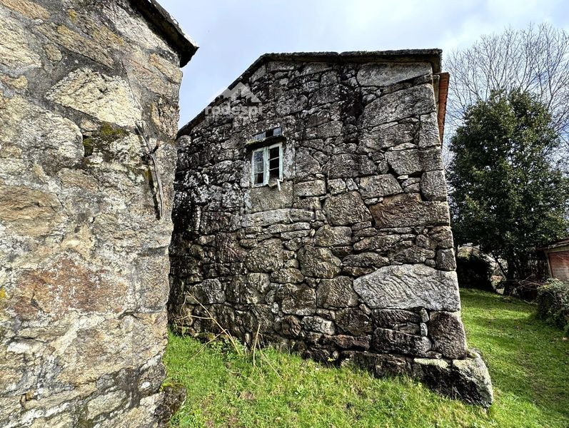 Foto f96b256a-cd40-48fb-ae35-1e44be3abcf2. Casa a Cañiza (A)