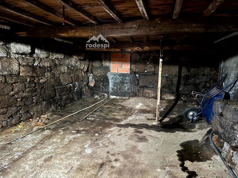 Foto aab1679b-81ce-4e31-a535-34538df9b1bf. Casa adossada a Cañiza (A)