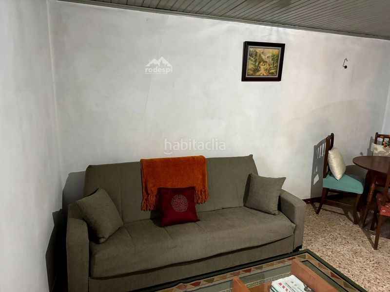 Foto b3212cf6-6890-4fb7-9cd6-b4544bd2d9c9. Casa adossada a Cañiza (A)