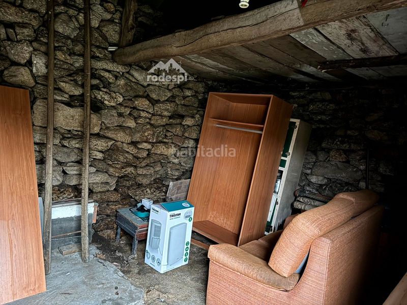 Foto bfa8cae5-4ee7-4970-9334-691acd830571. Casa adossada a Cañiza (A)