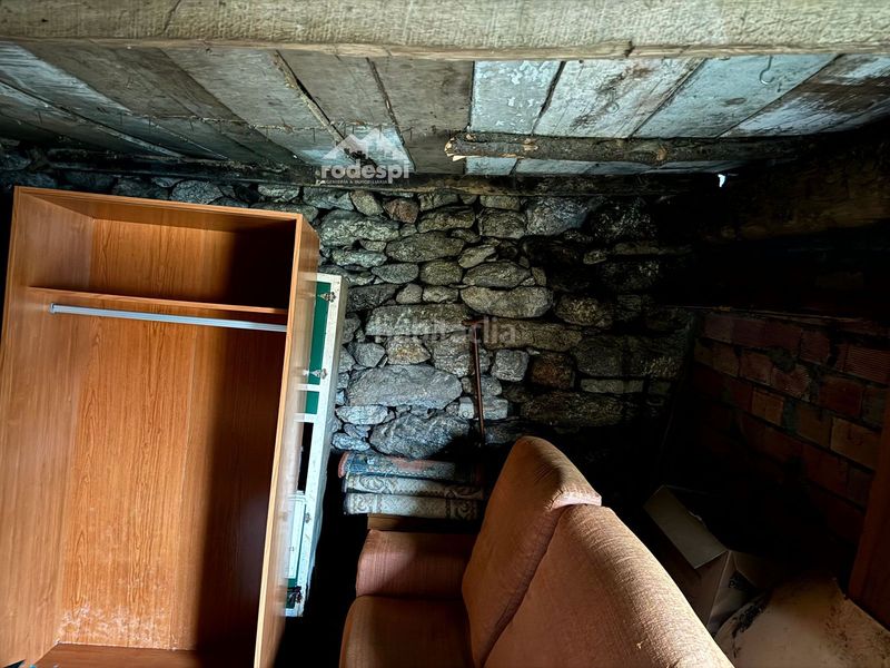 Foto c98ecf91-c869-4981-acec-42dfe7476bd5. Casa adossada a Cañiza (A)
