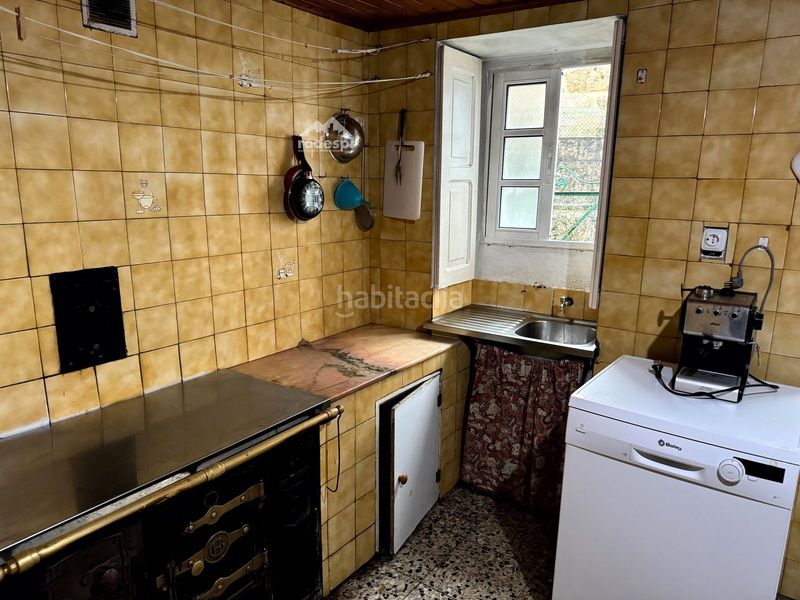 Foto ca8ec009-ff48-4514-ba00-ceab440df9c2. Casa adossada a Cañiza (A)