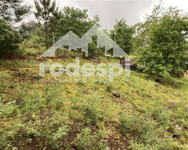 Foto 540b6324-5795-4c04-8bfd-3707bc4b4ab4. Casa adossada a Crecente