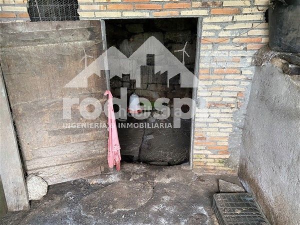 Foto 73836836-ab66-47d7-bef1-bf60d14a78b8. Casa adossada a Crecente
