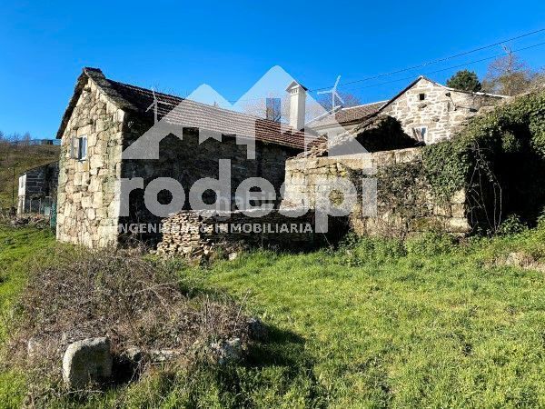 Foto e69bc59c-e137-427d-8f26-651959afd4e7. Casa a Melón