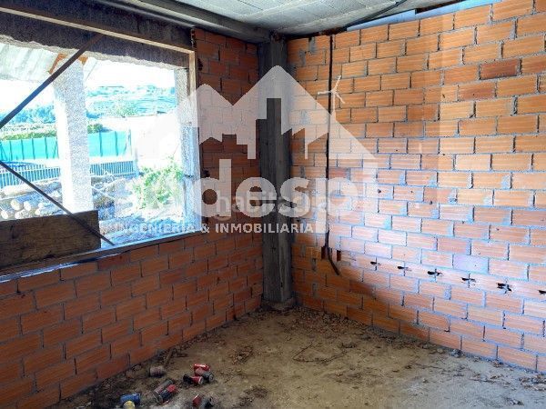 Foto 9666ec4c-9d09-46a9-9179-b9fad0ec716f. Casa amb aparcament a Leiro