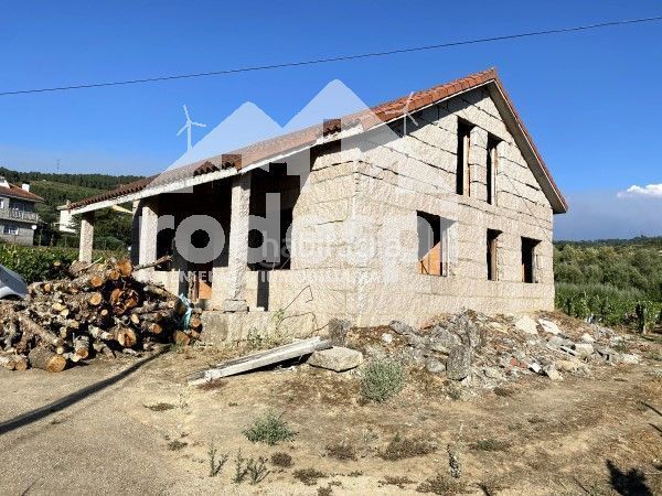 Foto d0390ee9-4ddb-40a9-a88a-231e288daad7. Casa amb aparcament a Leiro