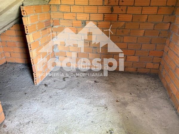 Foto e1d45dd5-6ba8-49de-a01b-13f918fb125f. Casa amb aparcament a Leiro