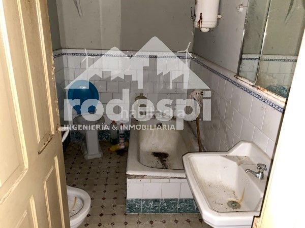 Foto 09e7d8cb-b3e4-4ed6-a2c1-cfa5f69f59ea. Casa amb aparcament a Covelo (O)