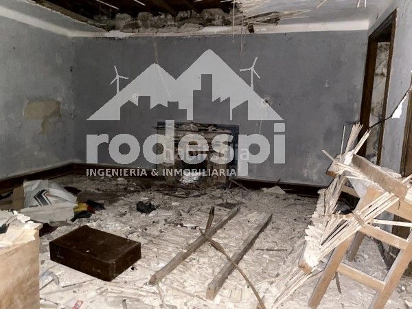 Foto b2d3d951-44f0-460e-921b-6a3cc06f20b6. Casa a Ponteareas