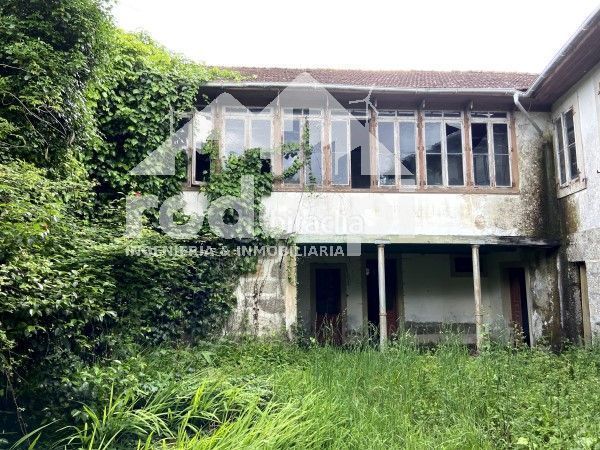 Foto f1a10399-f03c-46ae-a161-62b1f2b4e6e7. Casa a Ponteareas