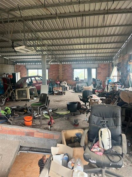 Foto aa6a0495-a958-40ca-a518-defcec5ffc56. Industrial building in Cañiza (A)