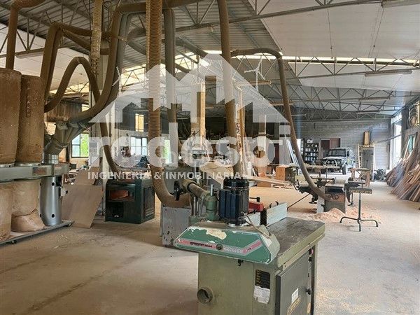 Foto ddb2ddd6-f9c3-4f27-beb3-207d9ccfc4d4. Industrial building in Cañiza (A)