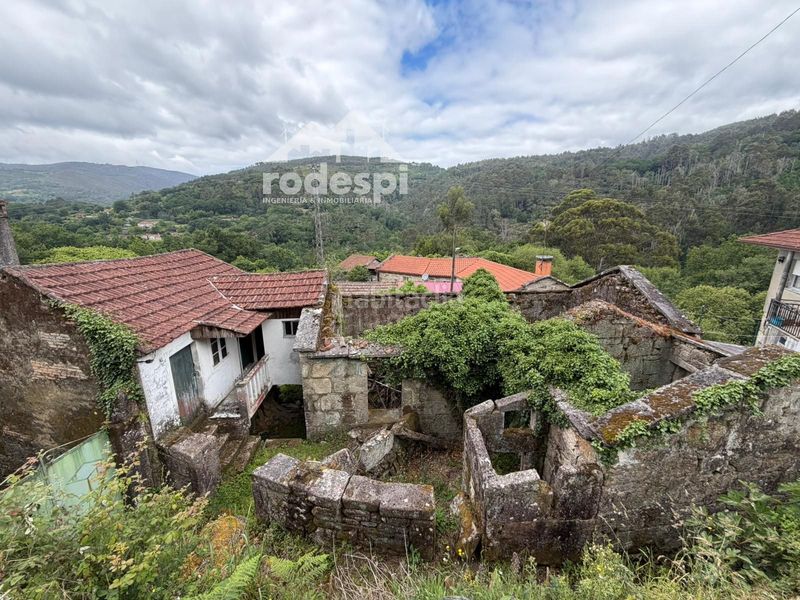 Foto e7ec0027-b404-4563-bca9-959db2221360. Casa a Cañiza (A)