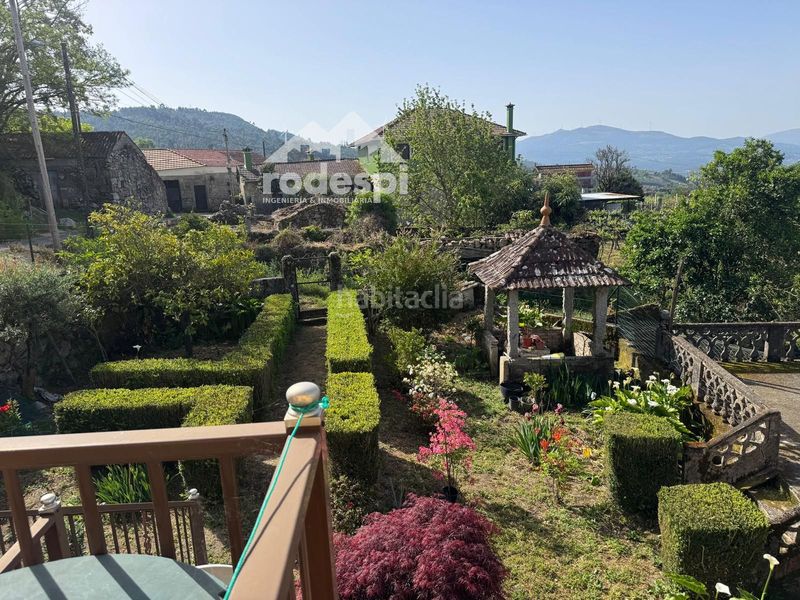 Foto ba39f5d9-a877-4af3-a8a9-bb243de971aa. Casa adossada amb calefacció a Neves (As)