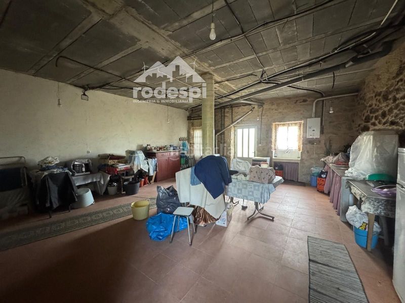 Foto cf865c22-c4e7-488e-9255-fb615acd2566. Casa adossada amb calefacció a Neves (As)