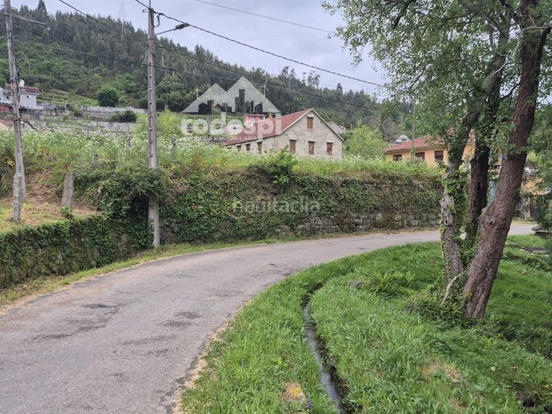 Foto b4dde2b3-f5a4-4da0-a822-d0bbef77b430. Finca rústica a Ponteareas