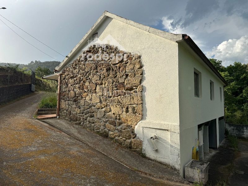 Foto bfc6ca92-85bc-4055-930b-24a3846300b7. Casa amb calefacció a Cortegada