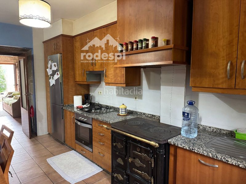 Foto 98a4b1b6-d025-4d70-932f-1d54ce4ac9e3. Casa adossada amb calefacció aparcament a Arbo