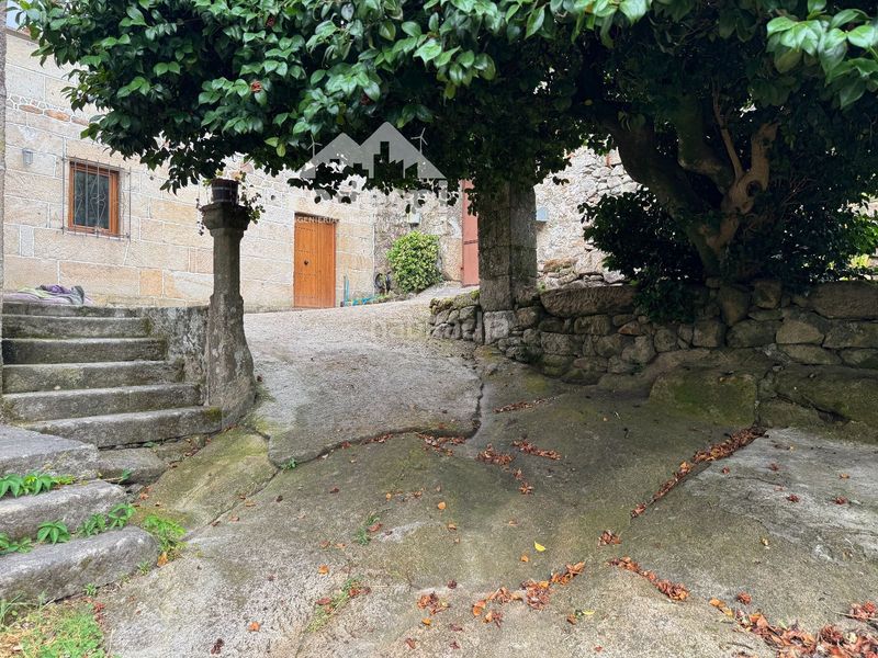 Foto fd170068-984b-4493-8f3d-e2511d50afe1. Casa adossada amb calefacció aparcament a Arbo