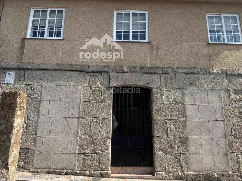 Foto 1a221459-5b66-4e44-a404-aa9b1684a555. Casa amb calefacció aparcament piscina a Ponteareas