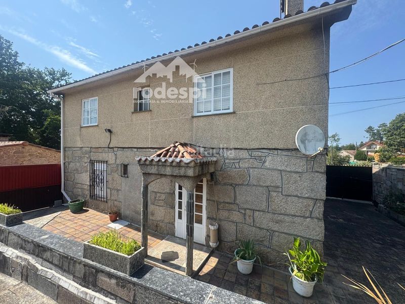 Foto 4ba9e3ba-1a81-4565-a885-7402f4135ab2. Casa amb calefacció aparcament piscina a Ponteareas