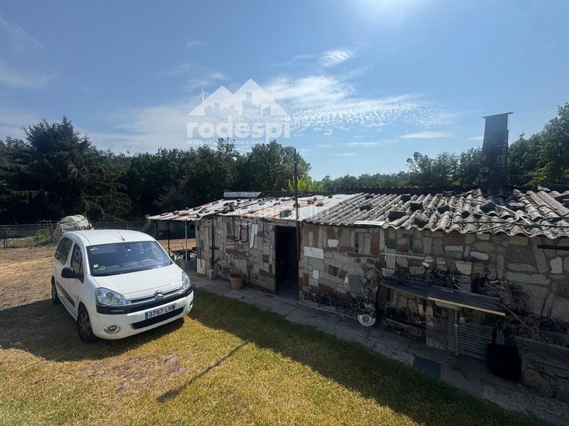 Foto aad9f95e-6d62-4424-94b3-2eabf043d536. Casa amb calefacció aparcament piscina a Ponteareas