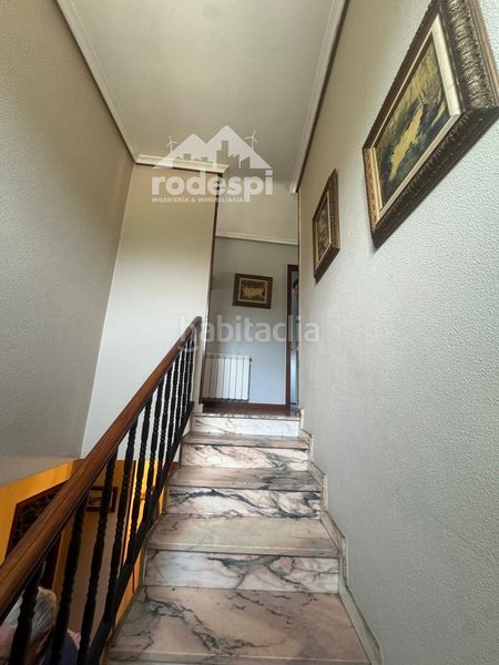 Foto c7257caf-9568-4c75-9e57-f0930f9c982d. Casa amb calefacció aparcament piscina a Ponteareas