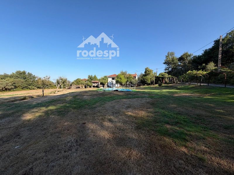 Foto b646630b-b4b2-49c6-9a87-87f8e92eaef6. Xalet amb calefacció piscina a Covelo (O)