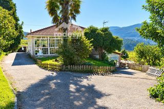 Chalet in Crecente. Crecente