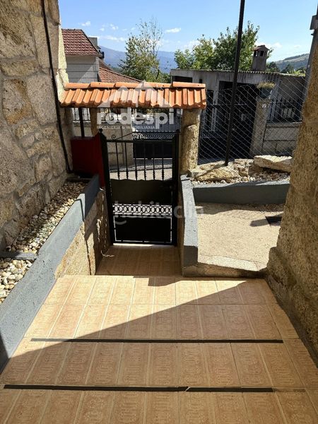 Foto 0f0702c9-e111-4396-bdf6-7a0a5ae3c1e4. House with parking in Cañiza (A)
