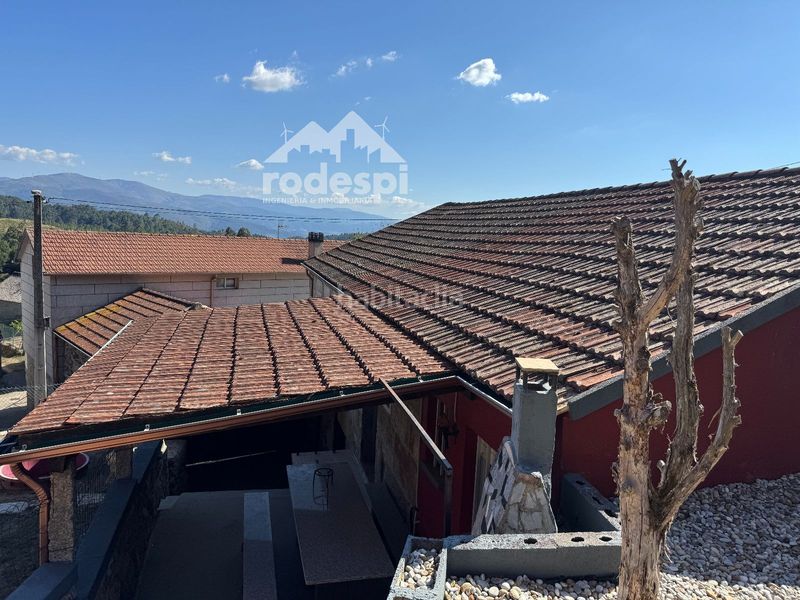 Foto 6d80d2b2-e435-42e9-ad7f-fe055edf4a98. House with parking in Cañiza (A)