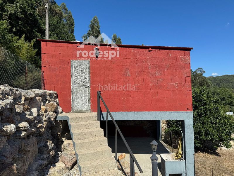 Foto c75c4db2-ea98-478b-abe2-da2645d9fd5f. House with parking in Cañiza (A)