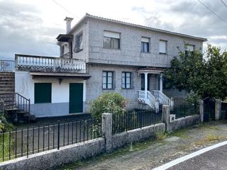 Casa a Arbo. Casa a la venta en arbo